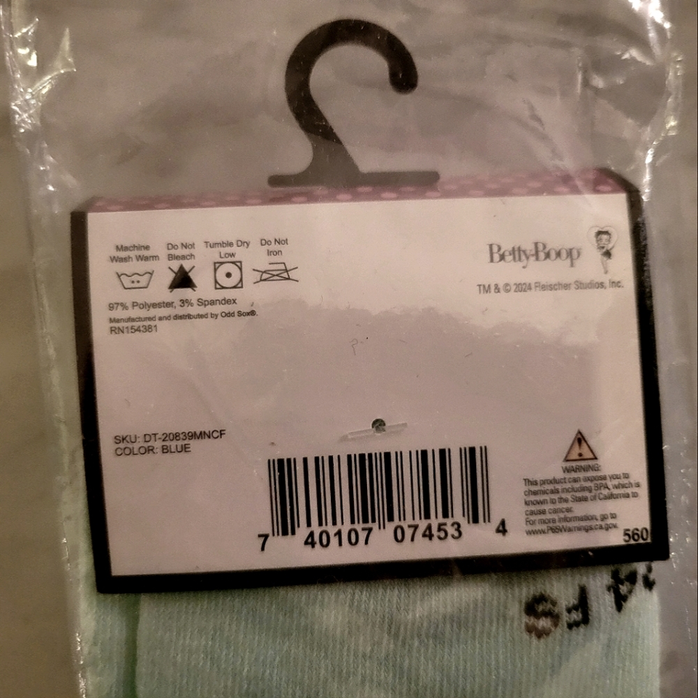 Betty Boop Crew Socks NWT Light Blue Mens Or Womens Cozy Gift Funny - Picture 3 of 3